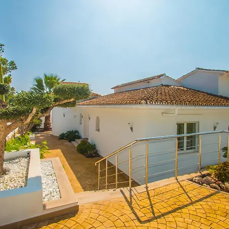 Villa Abahana La Casa Blanca *