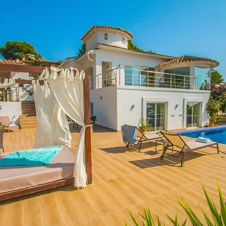 La Casa Blanca By Abahana *